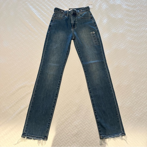NWT The Relaxed Straight Stretch Jean by Willow + Root - Picture 3 of 6
